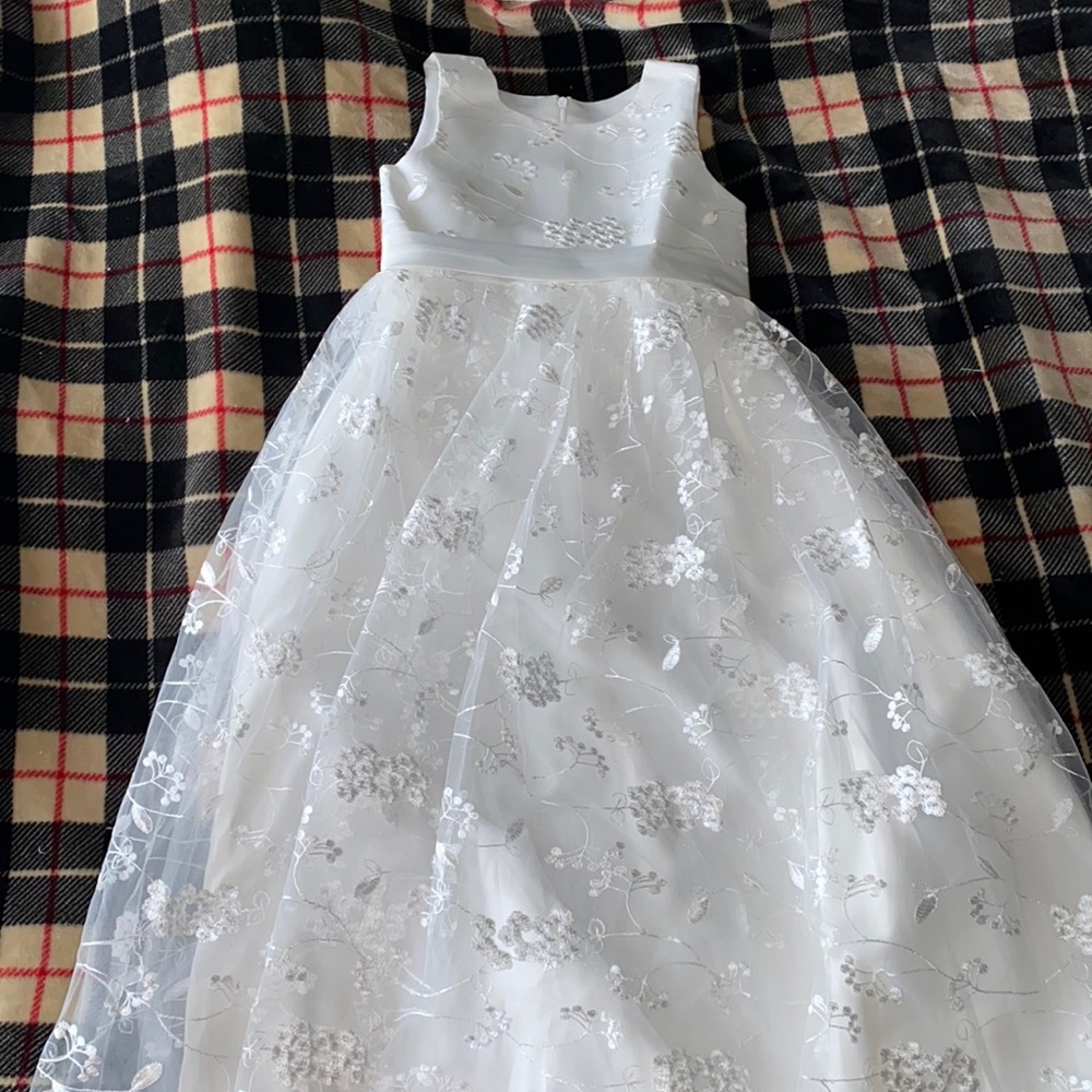 Off White Floral Flower Girl/First Communion Dredd